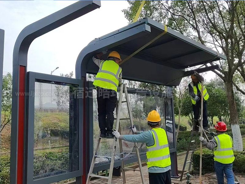 候車亭廠家現(xiàn)場(chǎng)安裝案例